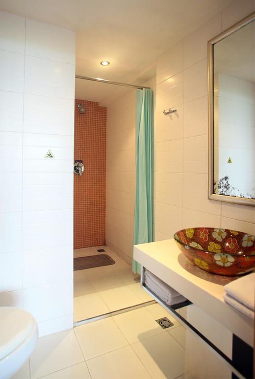 Qingdao Renjia Bussiness Hotel Εξωτερικό φωτογραφία